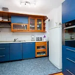 Up To 13 People,near And Centre 3*