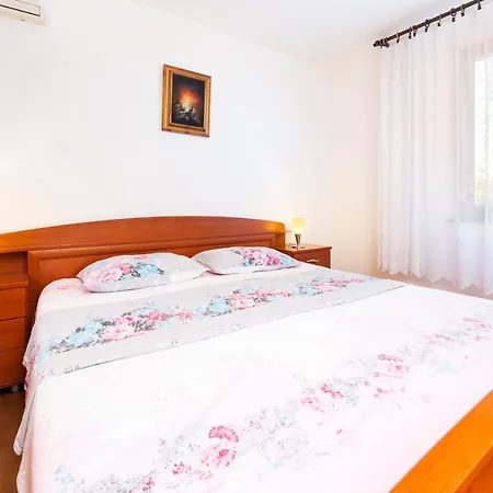 Vendégház Up To 7 People,near And Centre 3*